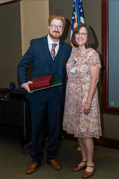 Male graduates with a certificate