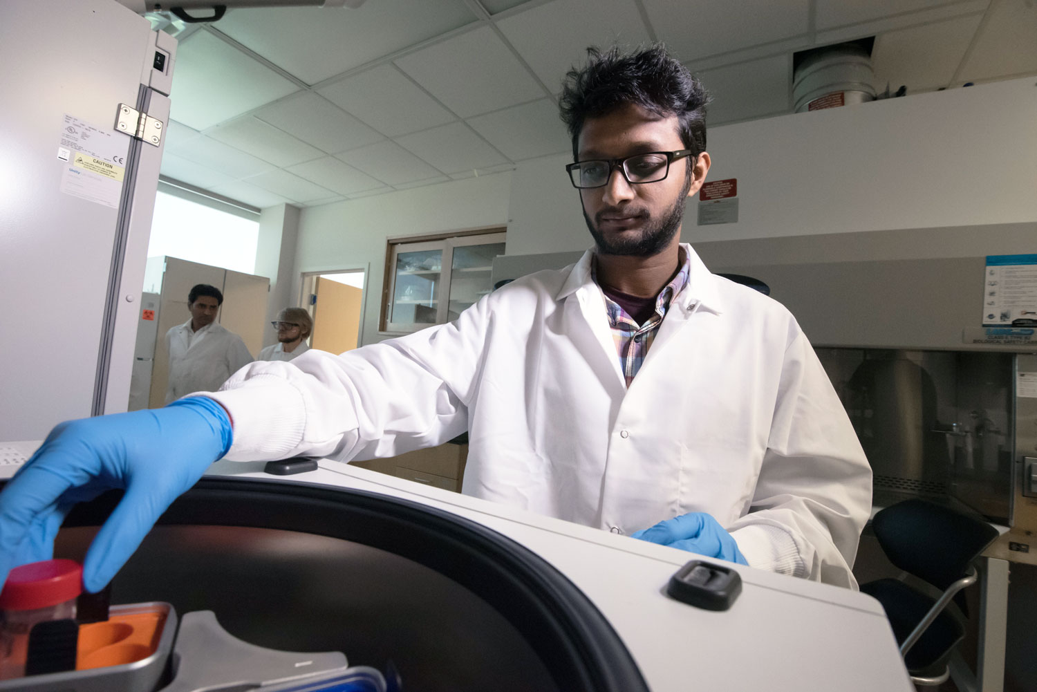 PharmSci student conducts research